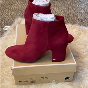 Michael Kors boots size 10